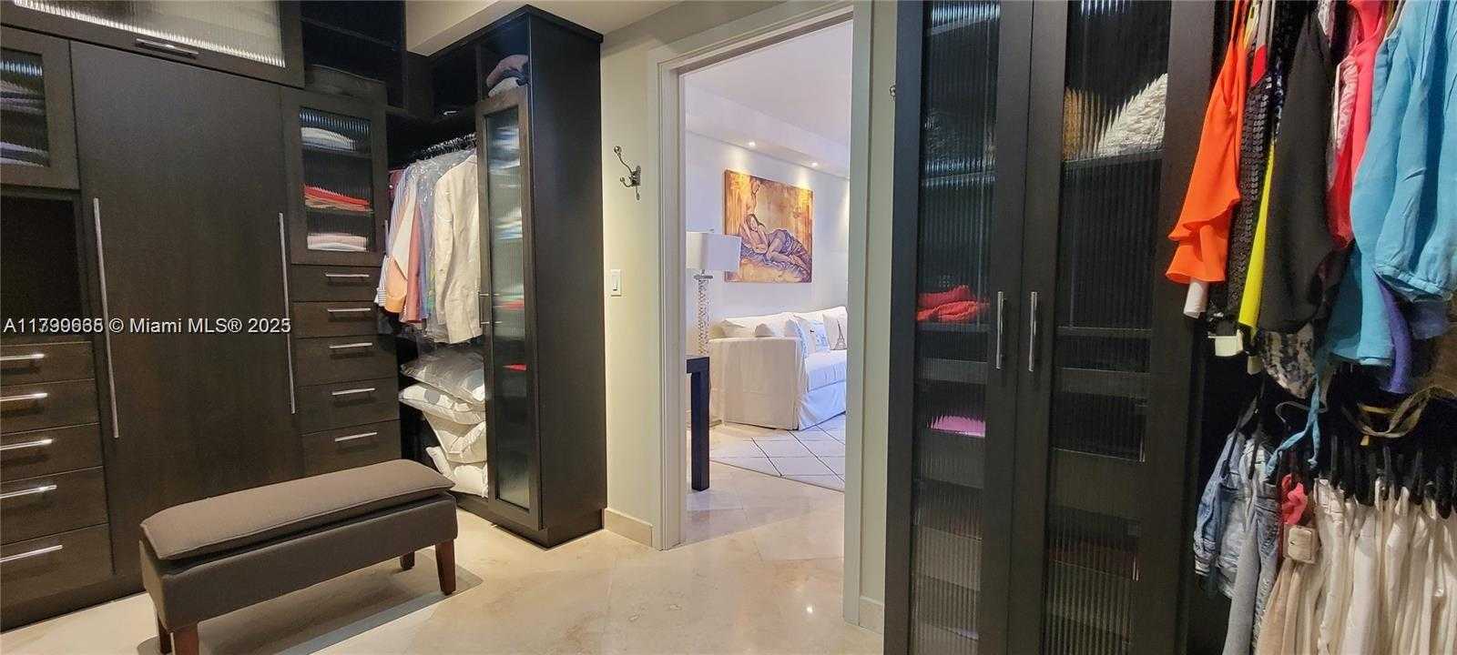 Small Image of 1331 BRICKELL BAY DR #2005, Miami Number 40