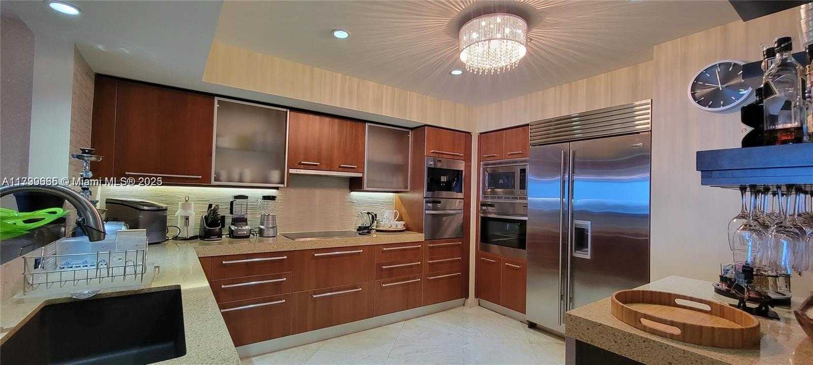 Small Image of 1331 BRICKELL BAY DR #2005, Miami Number 8