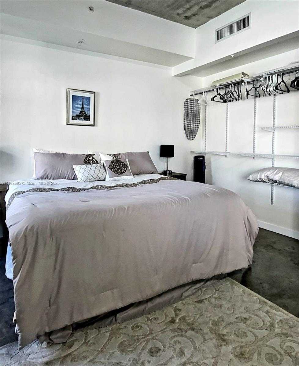 Small Image of 133 NORTH EAST 2ND AVE #1004, Miami Number 4