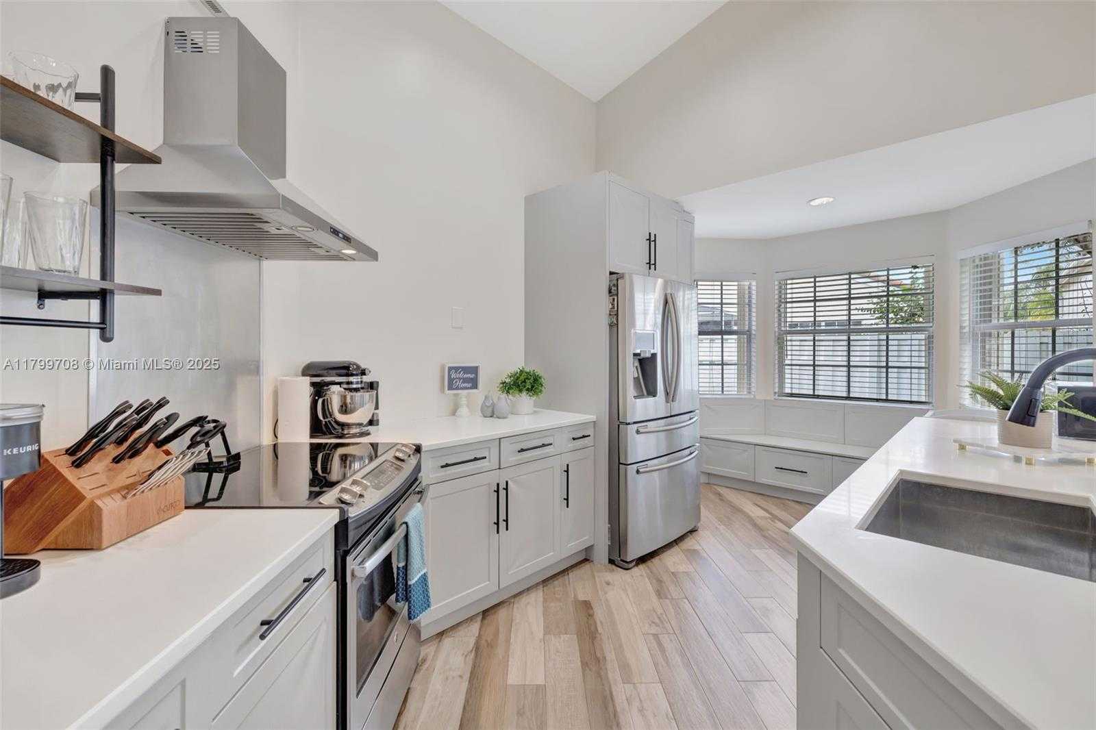 Small Image of 396 BEDFORD AVE, Weston Number 10