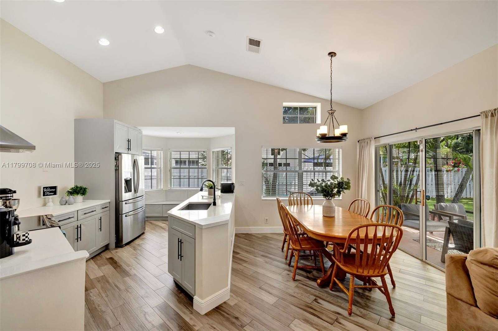 Small Image of 396 BEDFORD AVE, Weston Number 17