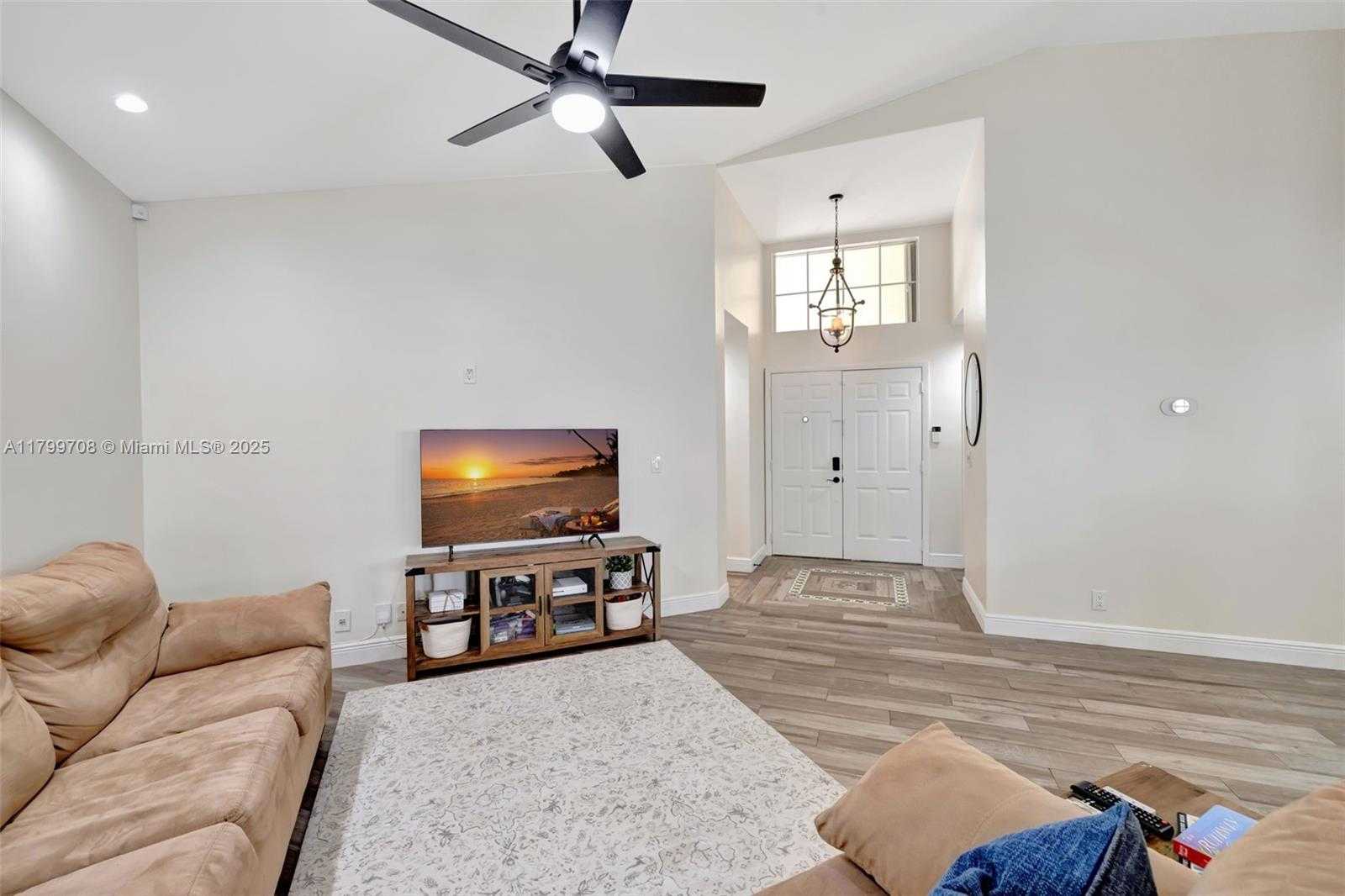 Small Image of 396 BEDFORD AVE, Weston Number 19