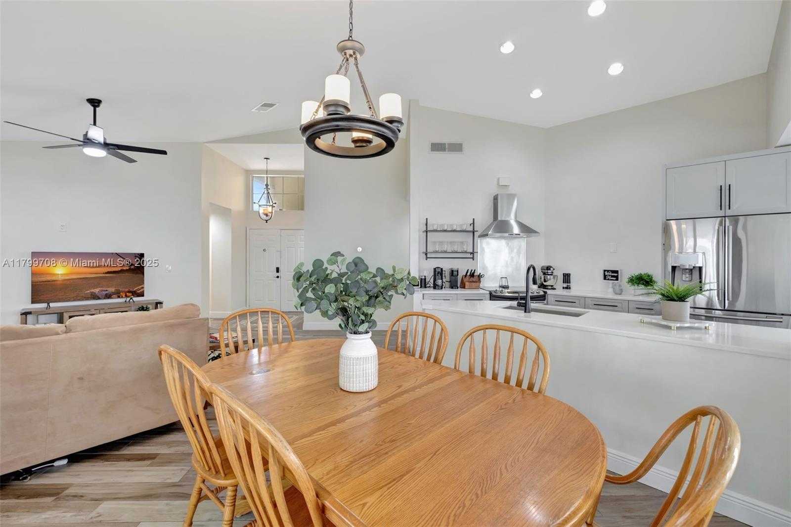 Small Image of 396 BEDFORD AVE, Weston Number 21
