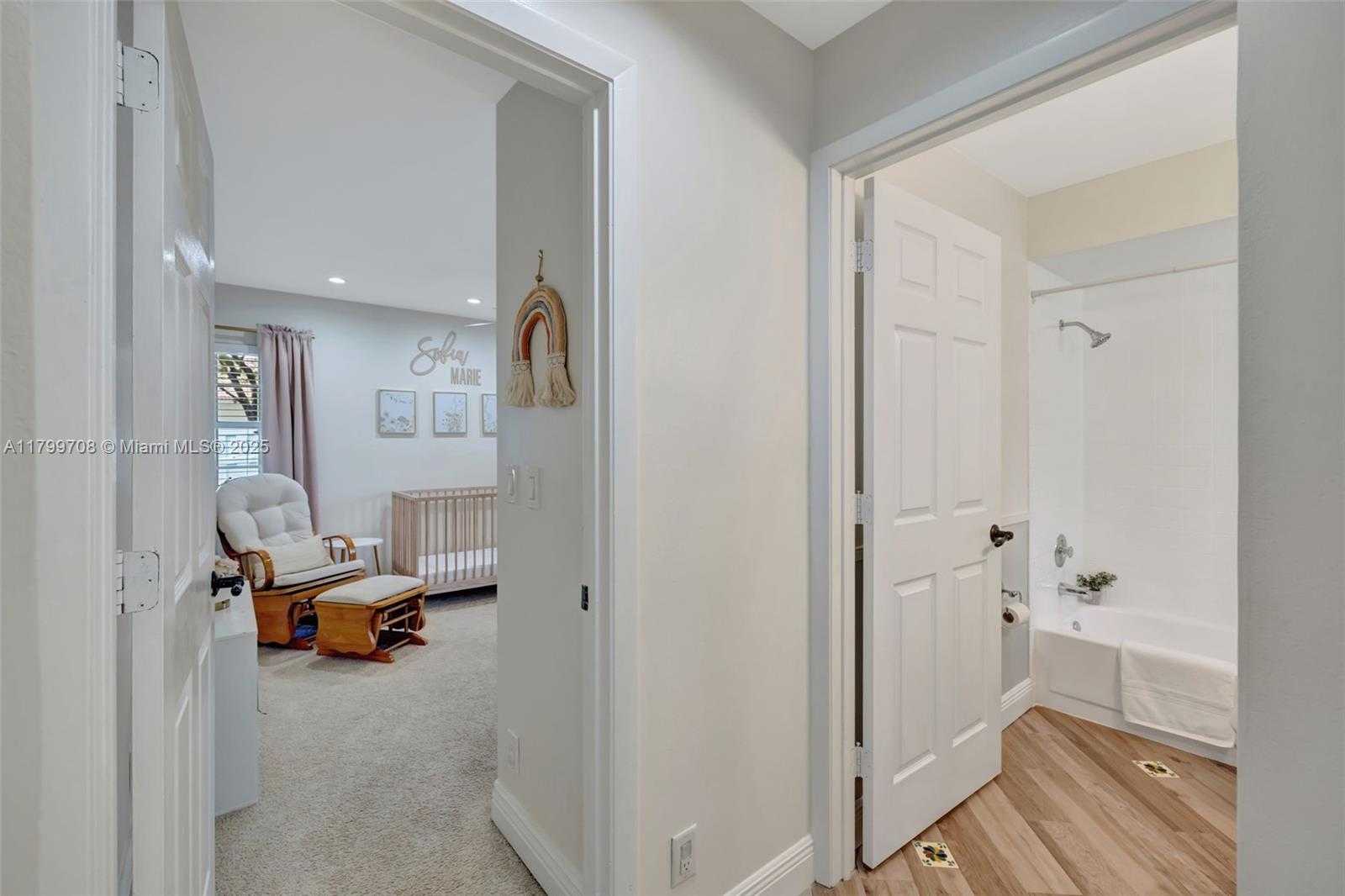 Small Image of 396 BEDFORD AVE, Weston Number 34