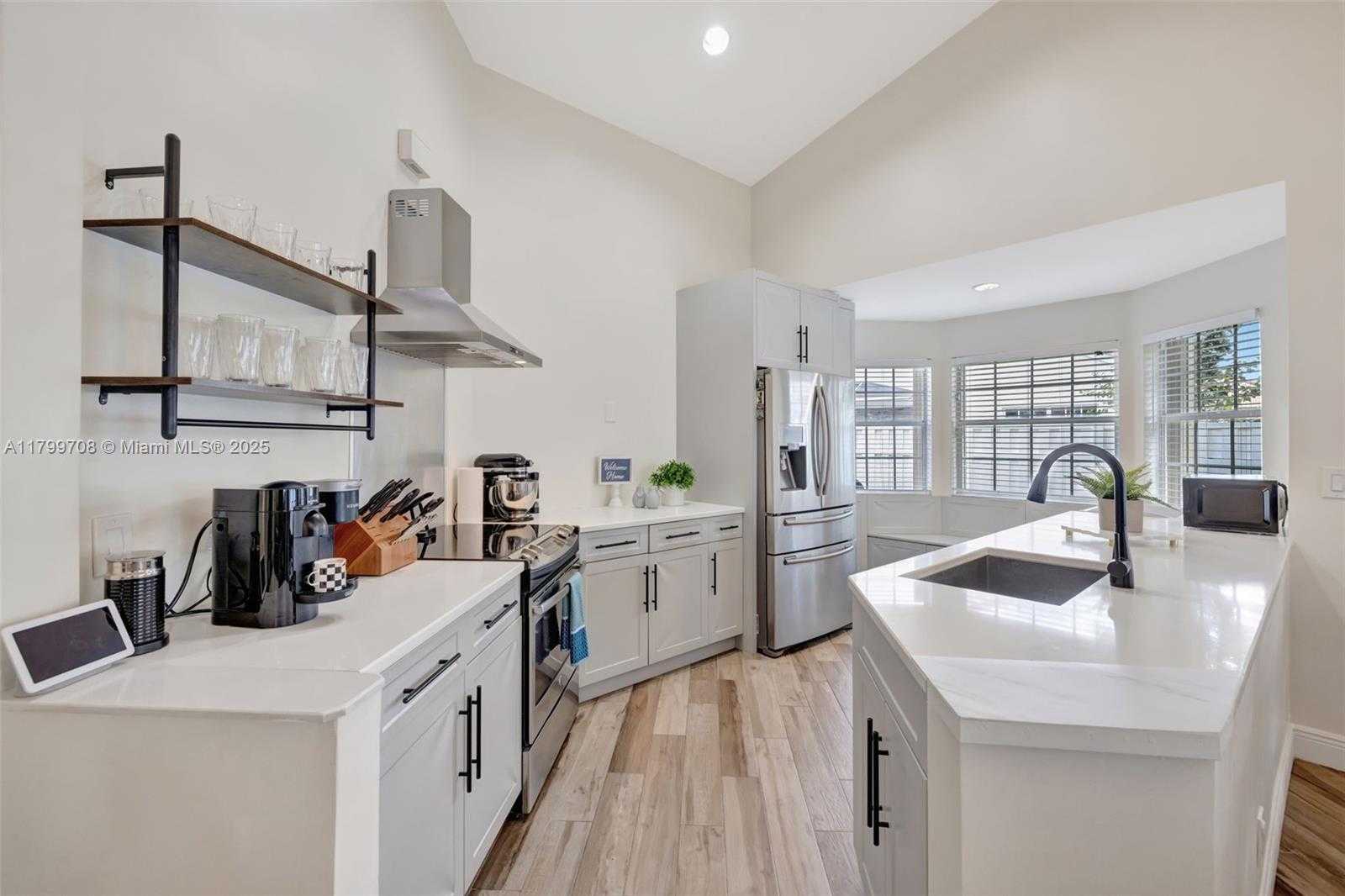Small Image of 396 BEDFORD AVE, Weston Number 9