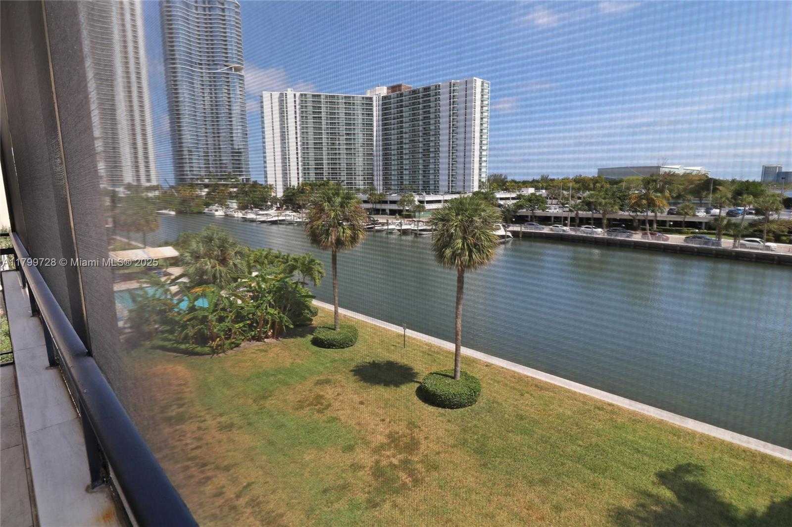 Small Image of 220 KINGS POINT DR #415, Sunny Isles Beach Number 24