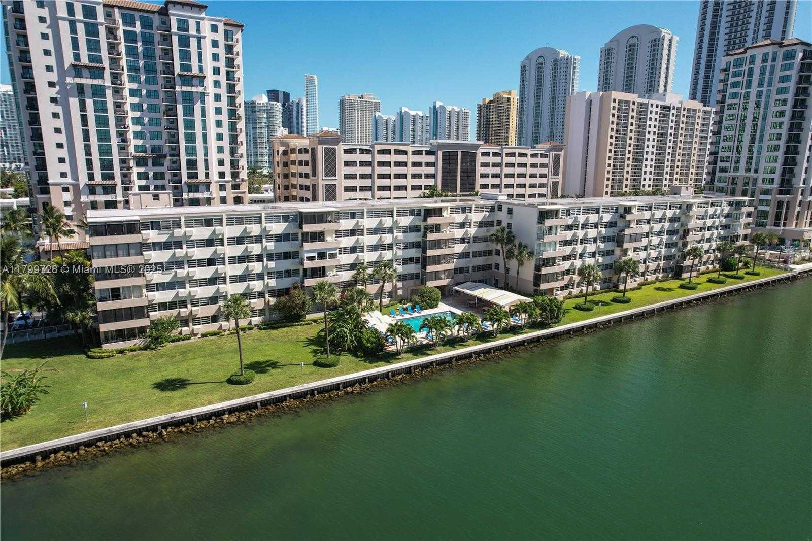 Small Image of 220 KINGS POINT DR #415, Sunny Isles Beach Number 26