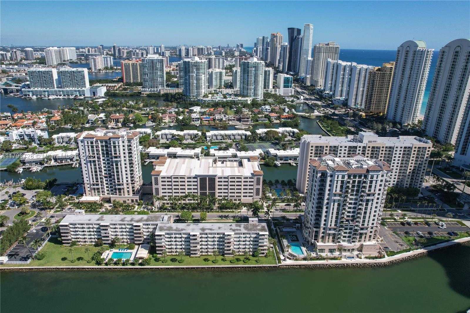 Small Image of 220 KINGS POINT DR #415, Sunny Isles Beach Number 30