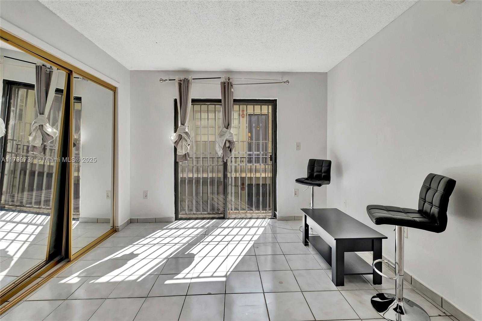 Small Image of 4021 INDIAN CREEK DR #2C, Miami Beach Number 14
