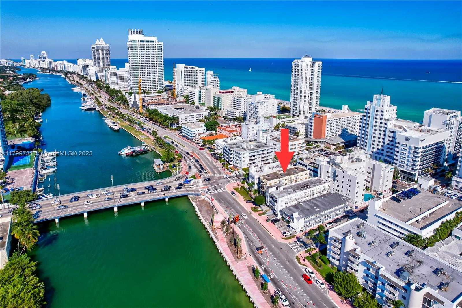 Small Image of 4021 INDIAN CREEK DR #2C, Miami Beach Number 3
