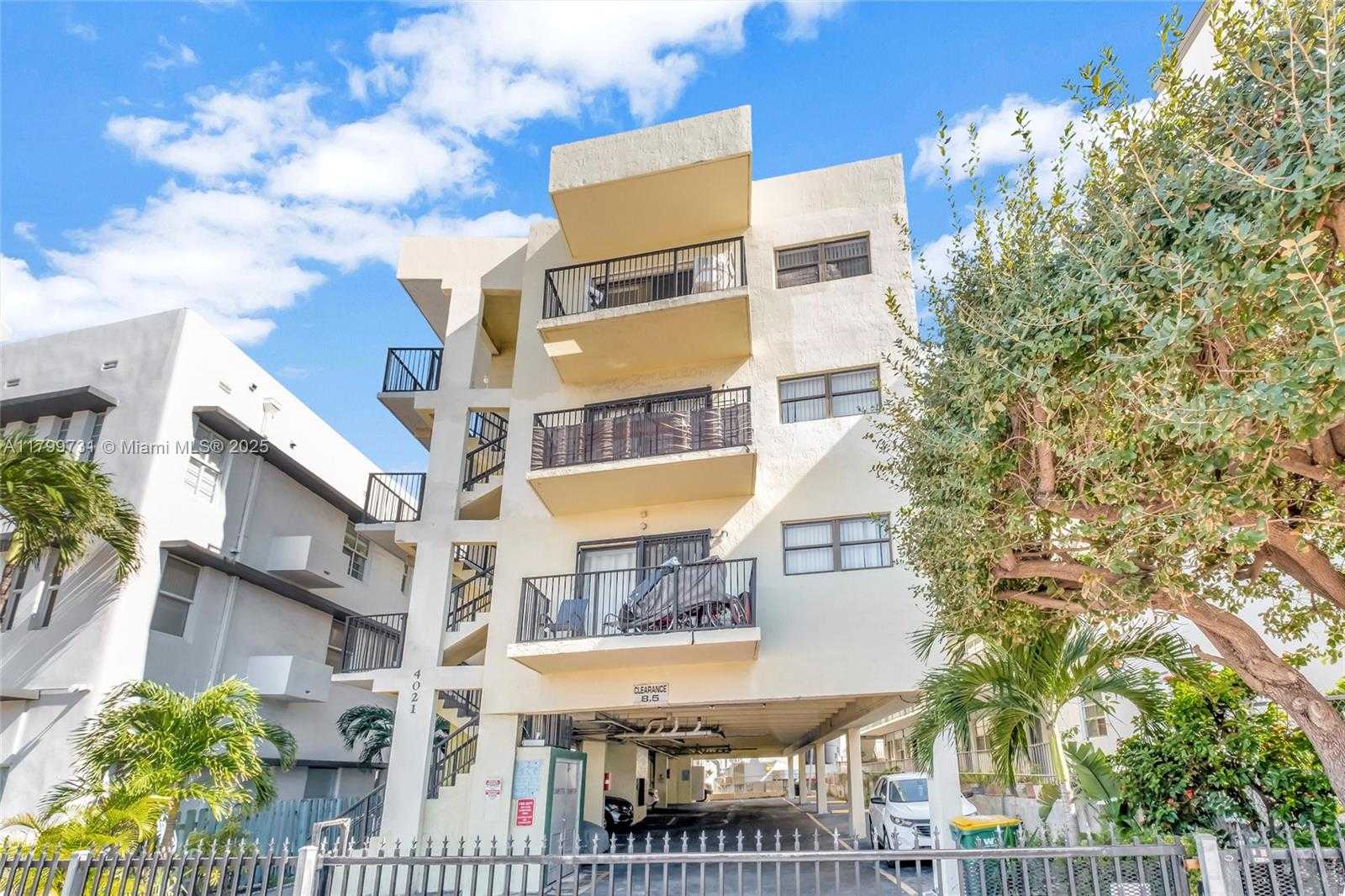 Small Image of 4021 INDIAN CREEK DR #2C, Miami Beach Number 4
