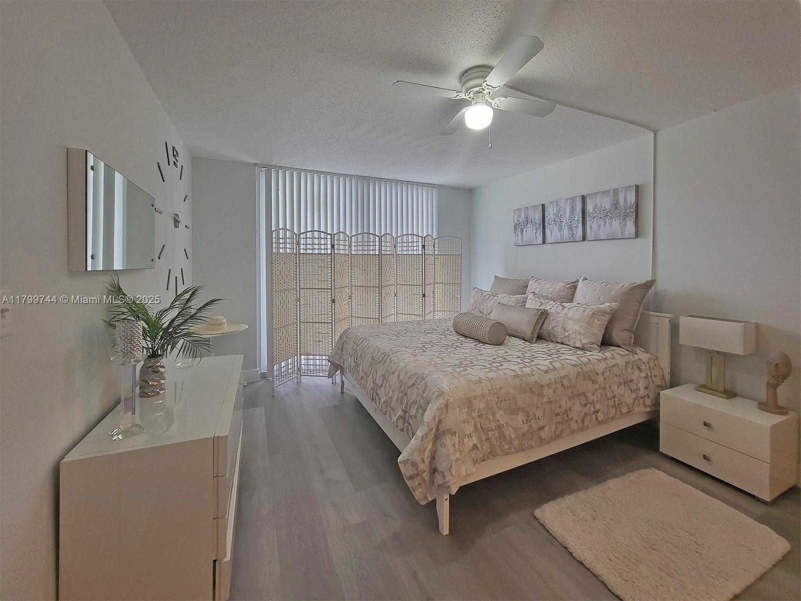 Small Image of 1825 SOUTH OCEAN DR #206, Hallandale Beach Number 13