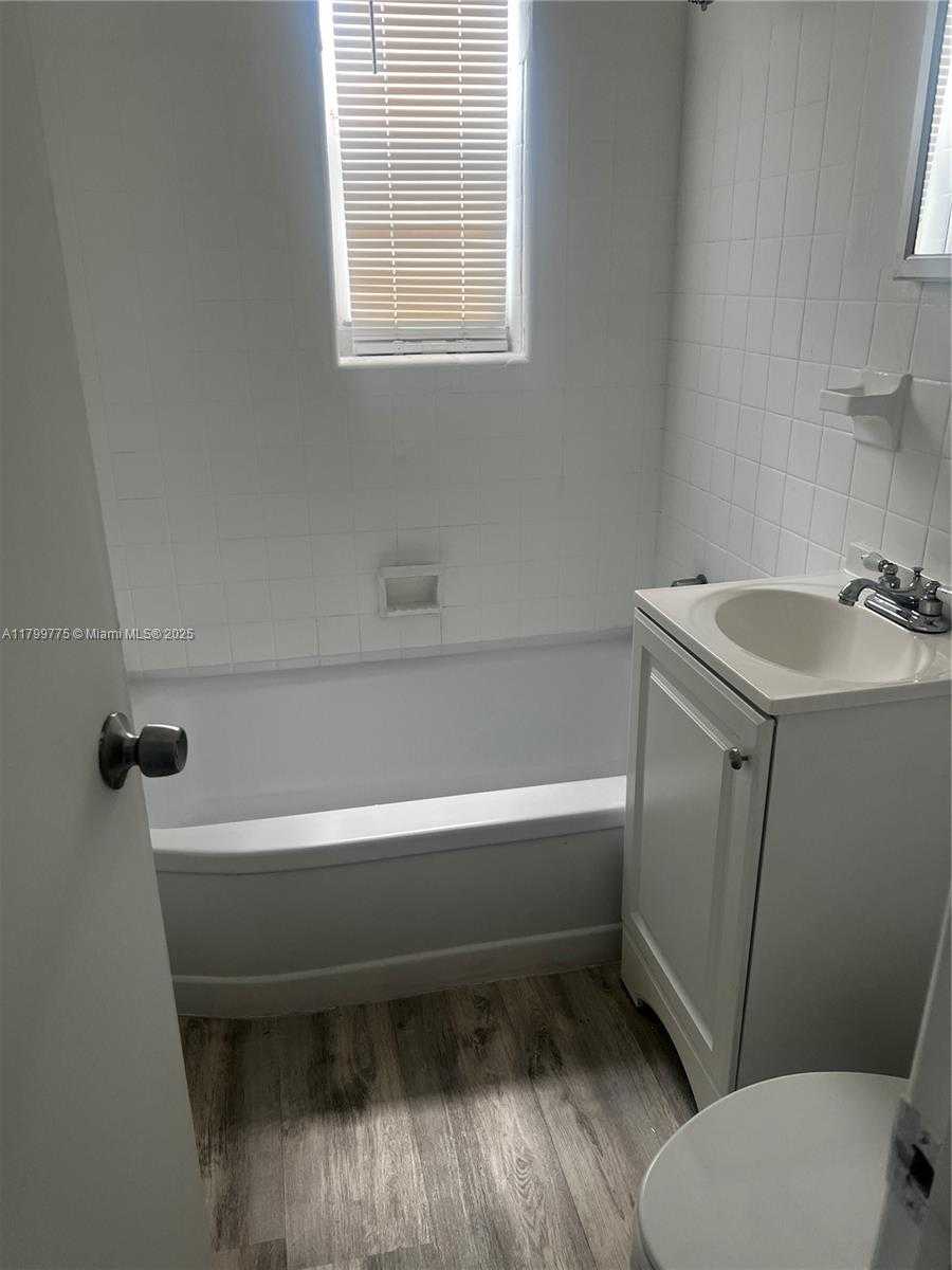 Small Image of 1608 DREXEL AVENUE #18, Miami Beach Number 10