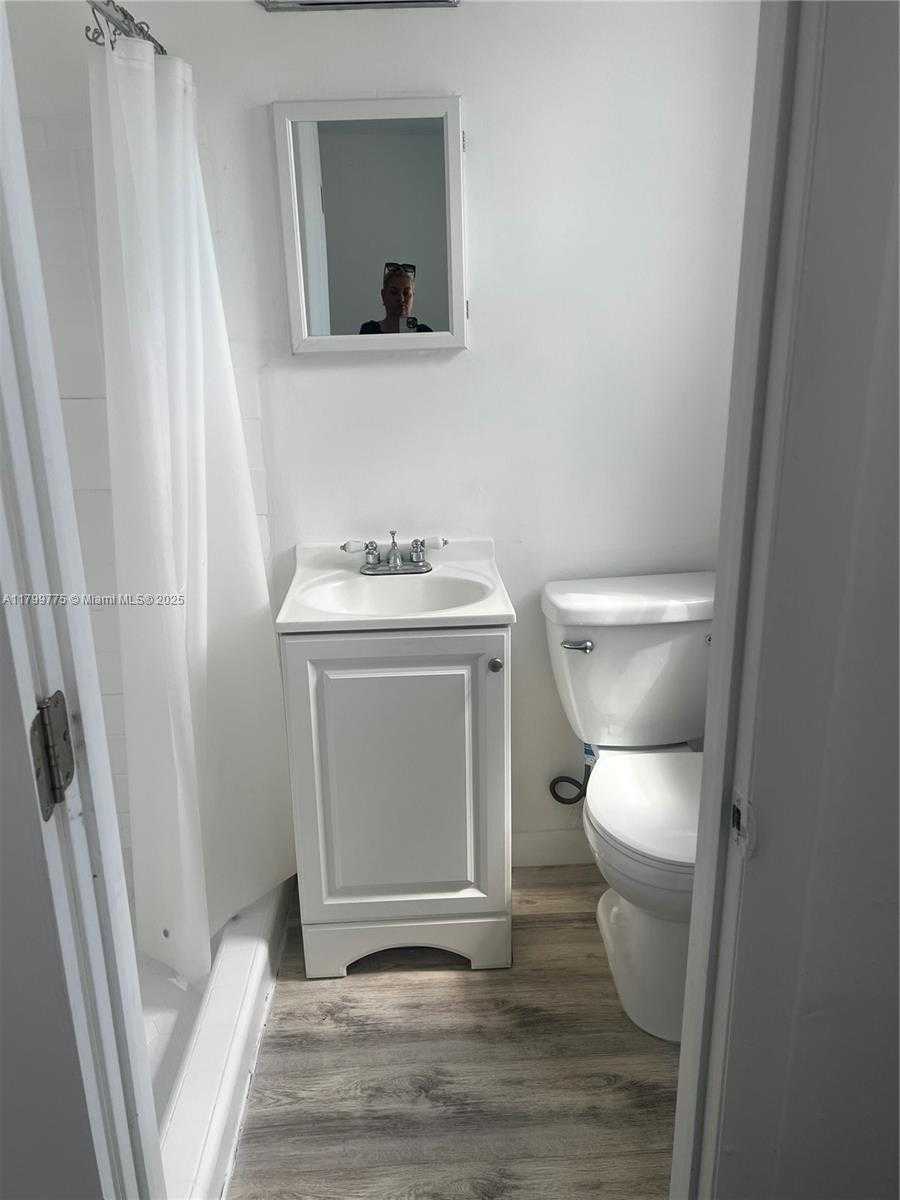 Small Image of 1608 DREXEL AVENUE #18, Miami Beach Number 12