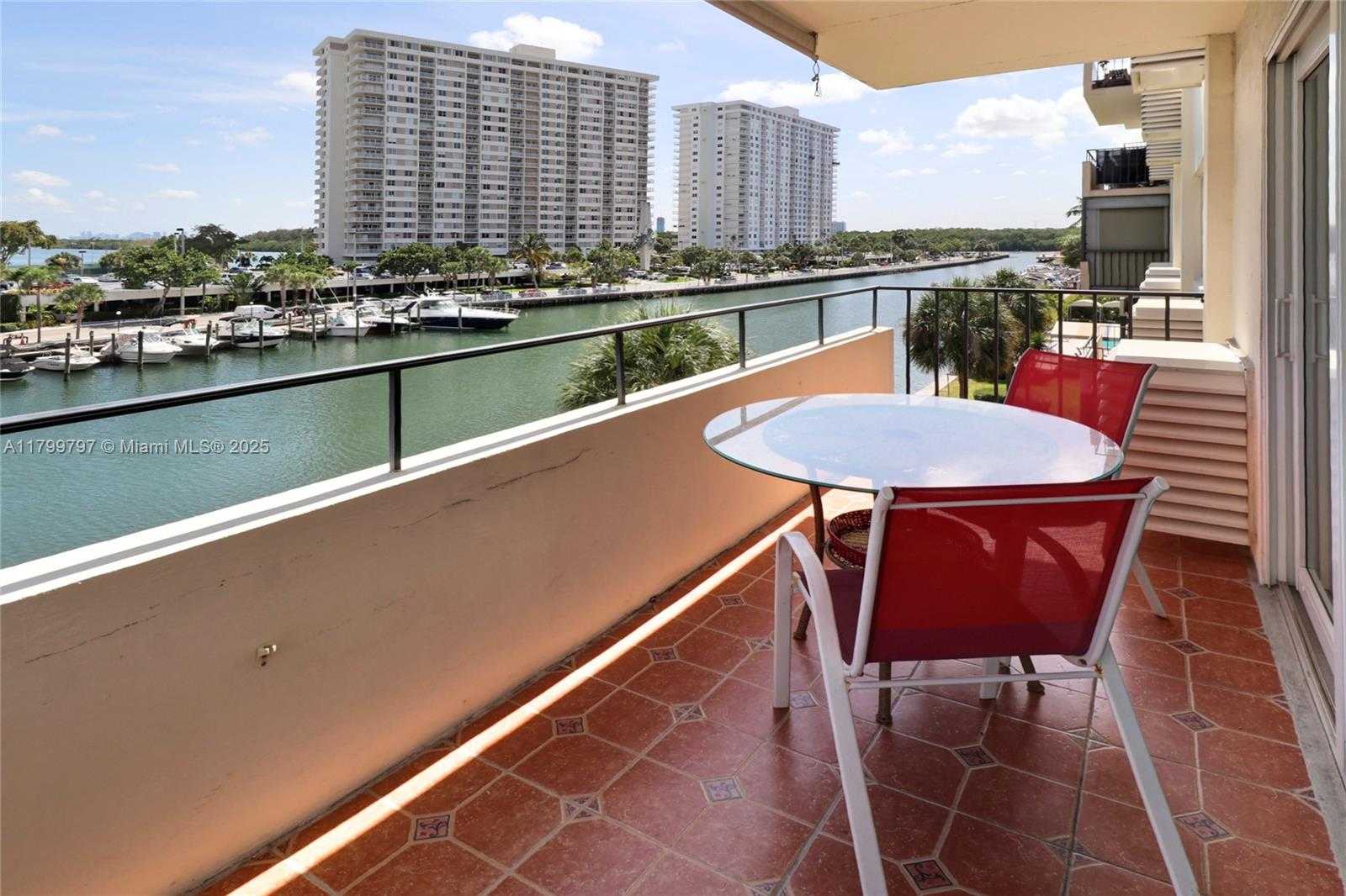 Small Image of 220 KINGS POINT DR #403, Sunny Isles Beach Number 19