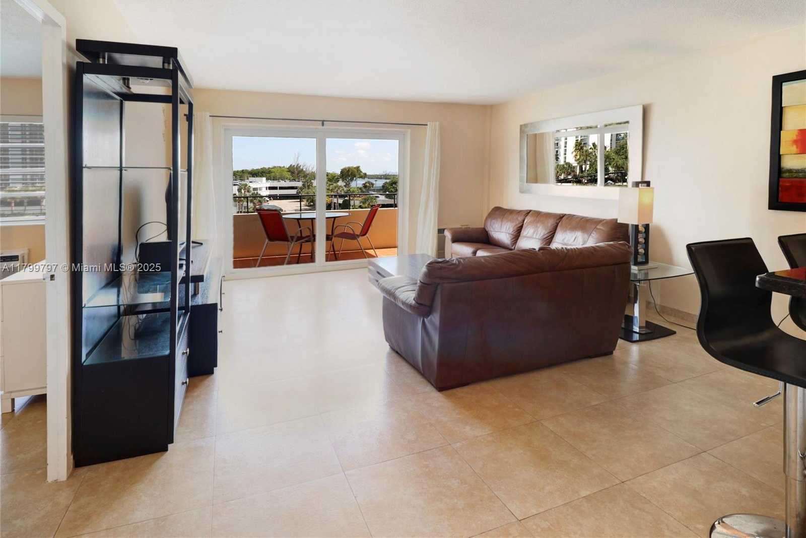 Small Image of 220 KINGS POINT DR #403, Sunny Isles Beach Number 3