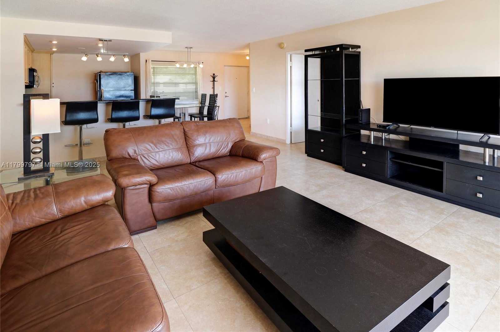 Small Image of 220 KINGS POINT DR #403, Sunny Isles Beach Number 4