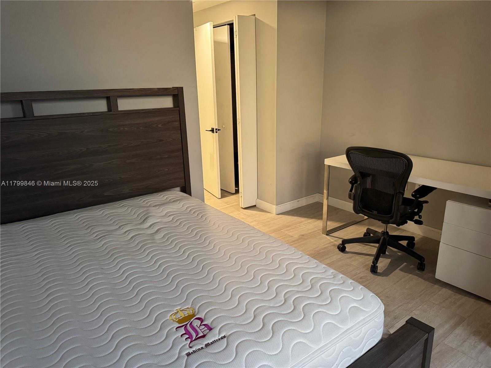 Small Image of 55 SOUTH WEST 9TH ST #2808, Miami Number 10