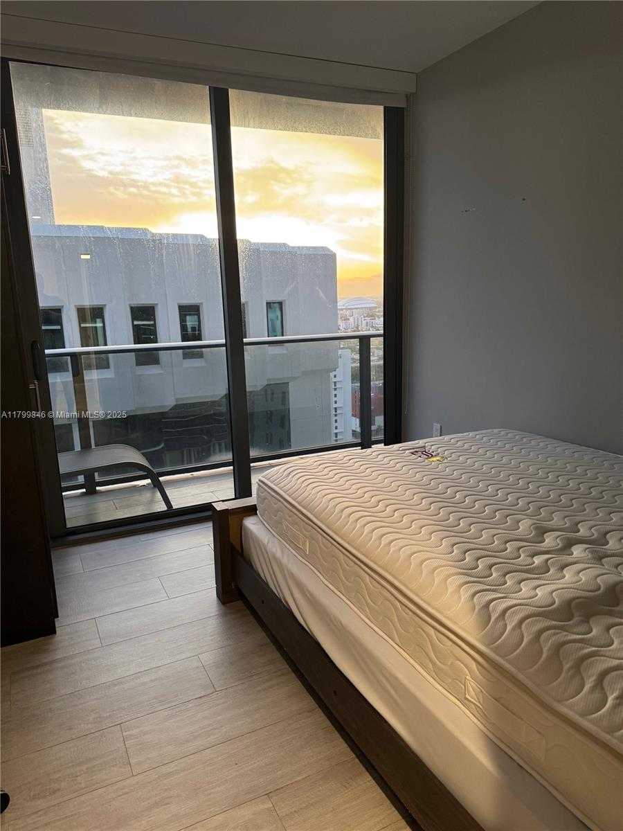 Small Image of 55 SOUTH WEST 9TH ST #2808, Miami Number 14