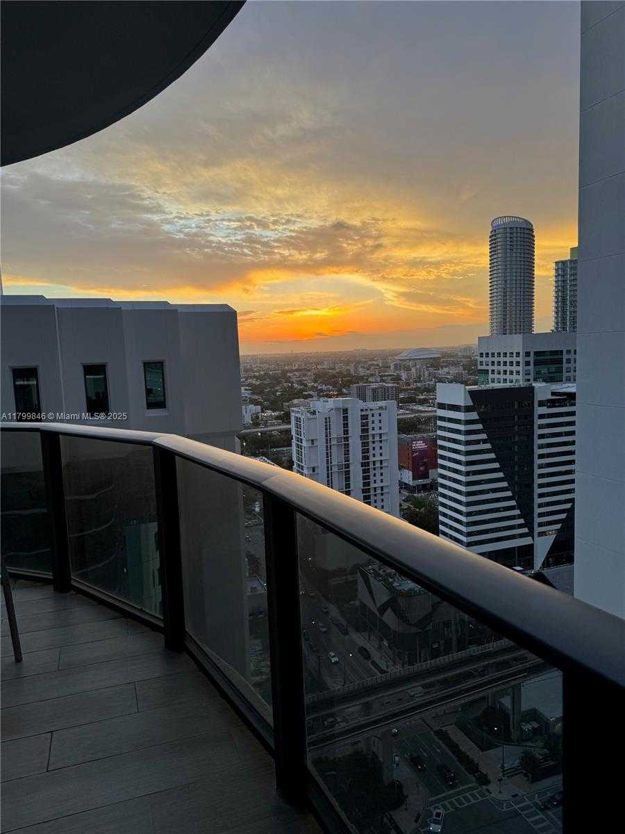 Small Image of 55 SOUTH WEST 9TH ST #2808, Miami Number 16