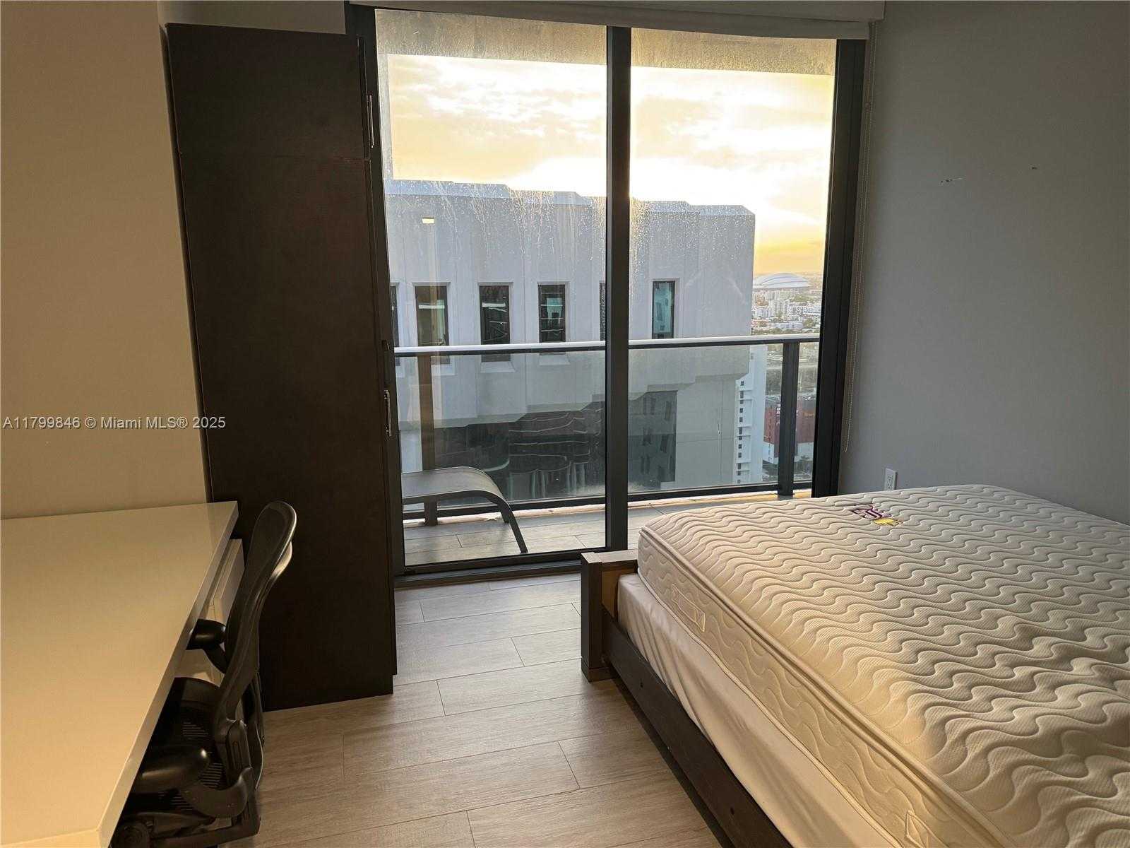Small Image of 55 SOUTH WEST 9TH ST #2808, Miami Number 4