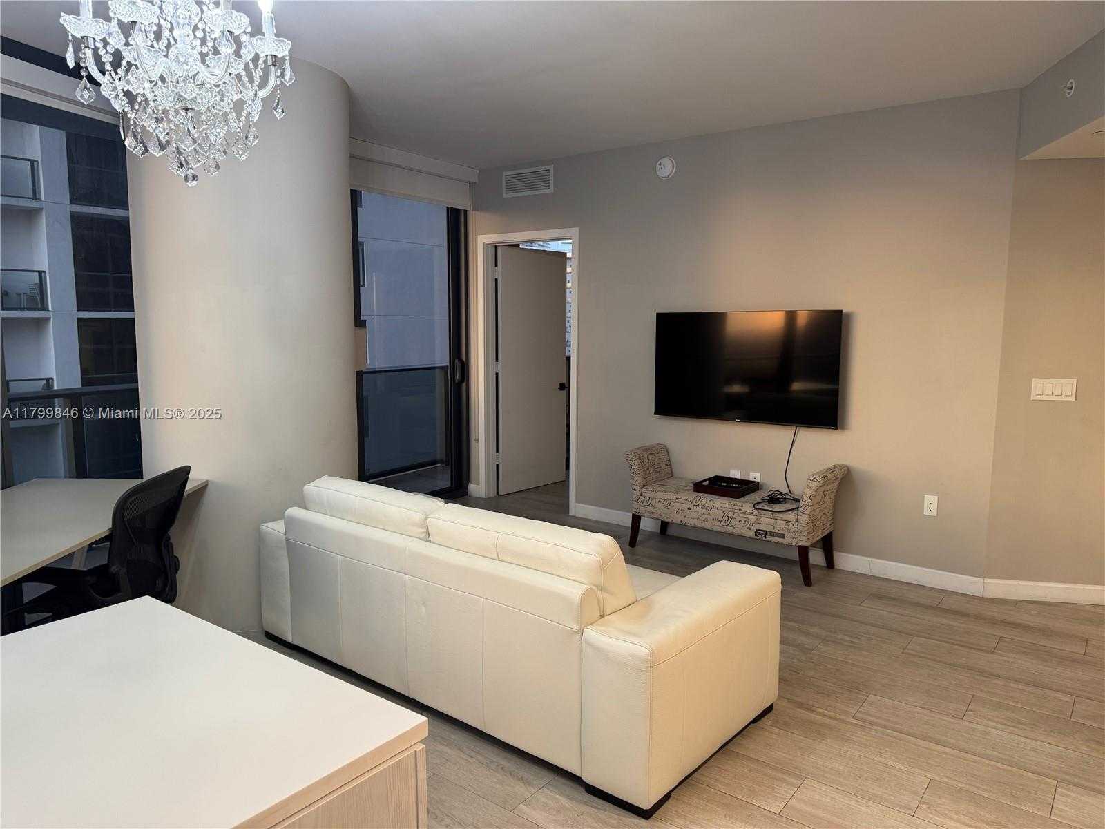 Small Image of 55 SOUTH WEST 9TH ST #2808, Miami Number 5