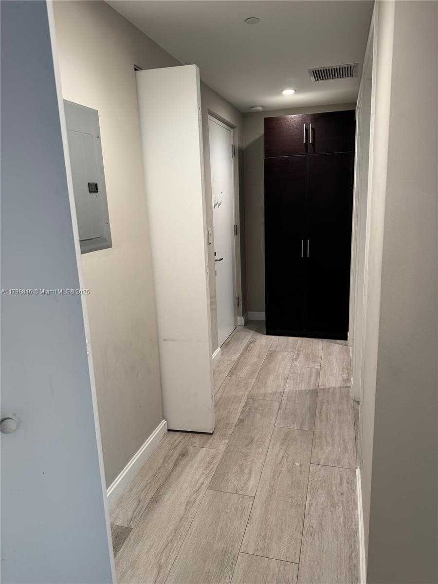 Small Image of 55 SOUTH WEST 9TH ST #2808, Miami Number 6