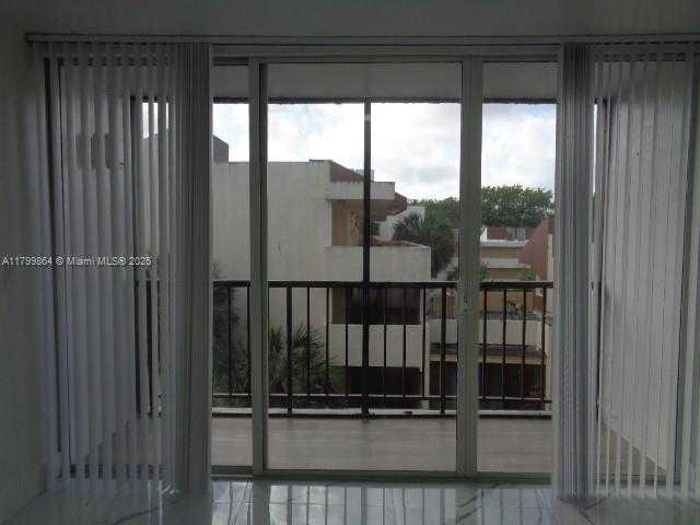 Small Image of 8820 FONTAINEBLEAU BLVD #408, Miami Number 10