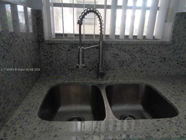 Small Image of 8820 FONTAINEBLEAU BLVD #408, Miami Number 16