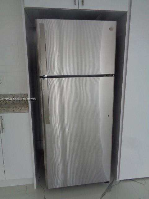 Small Image of 8820 FONTAINEBLEAU BLVD #408, Miami Number 17