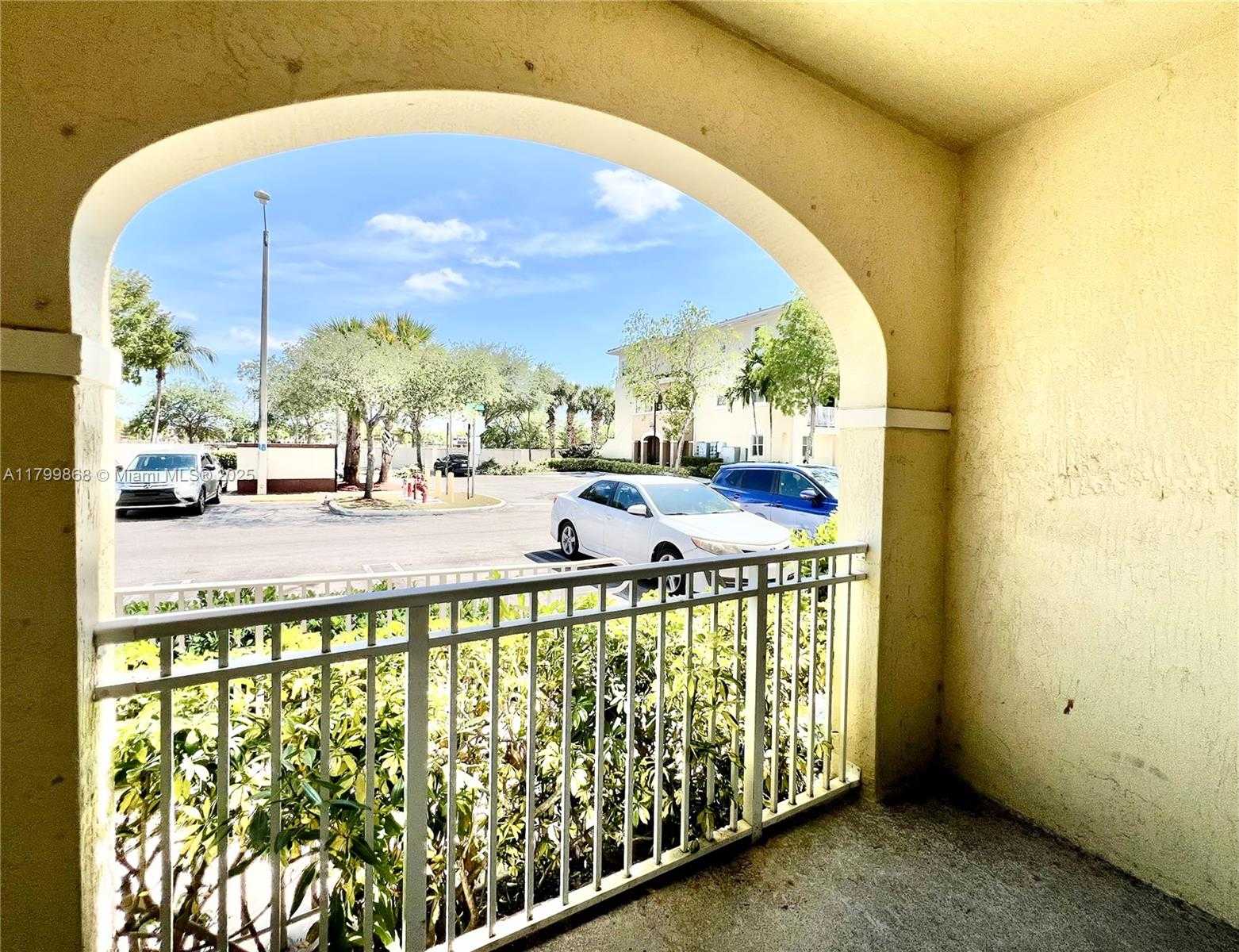 Small Image of 10855 NORTH WEST 88TH TER #101, Doral Number 16