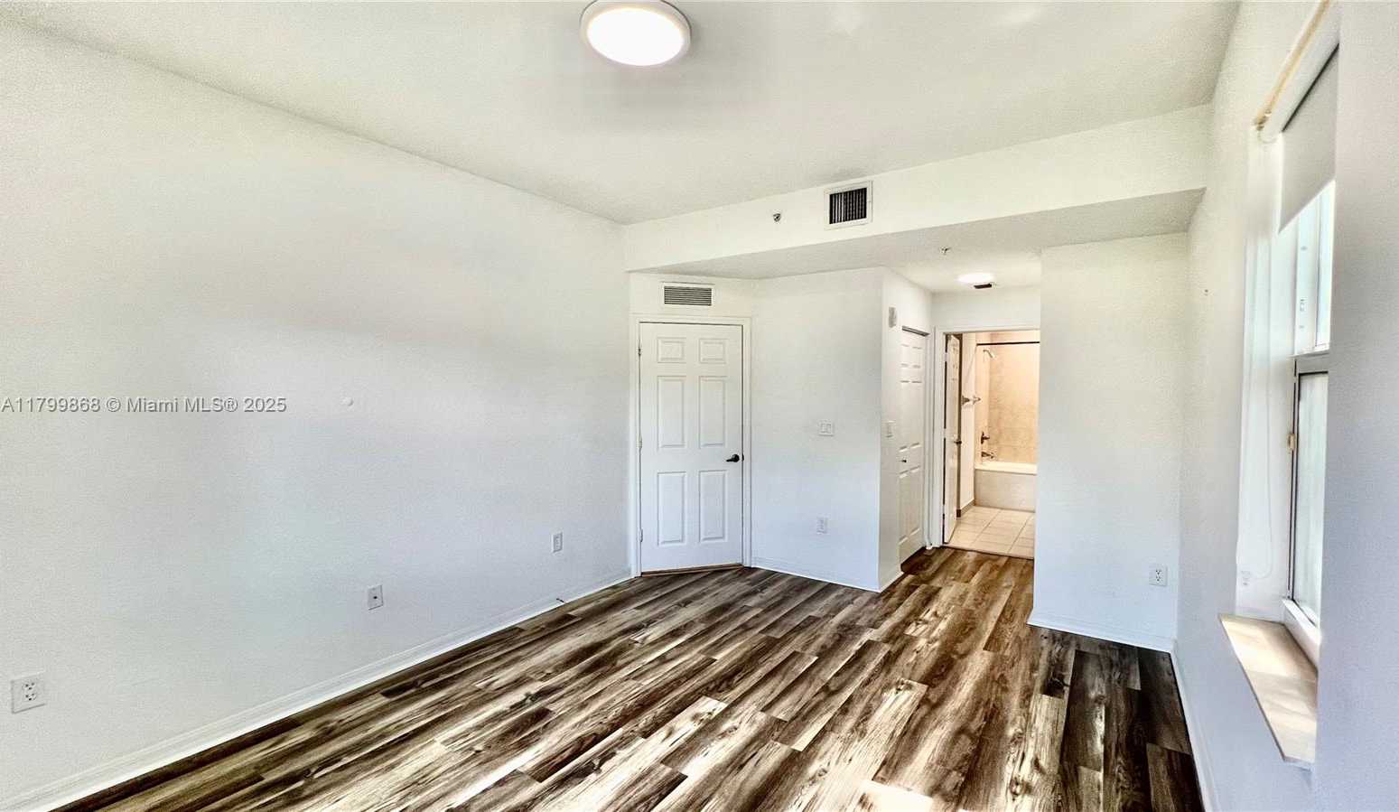 Small Image of 10855 NORTH WEST 88TH TER #101, Doral Number 9
