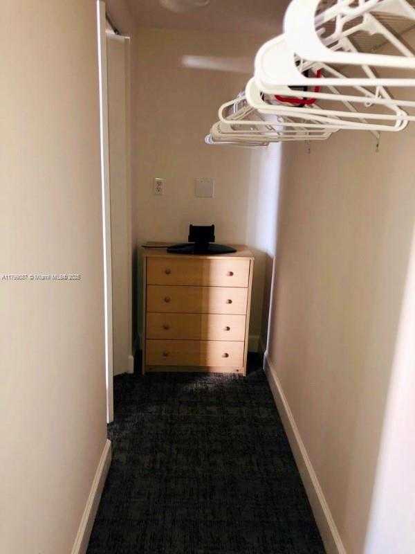 Small Image of 50 MENORES AVE #412, Coral Gables Number 13