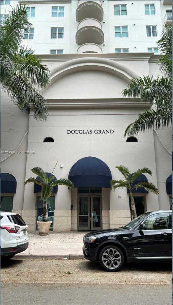 Small Image of 50 MENORES AVE #412, Coral Gables Number 18