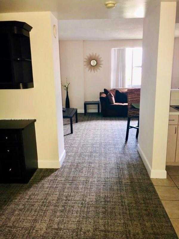Small Image of 50 MENORES AVE #412, Coral Gables Number 7
