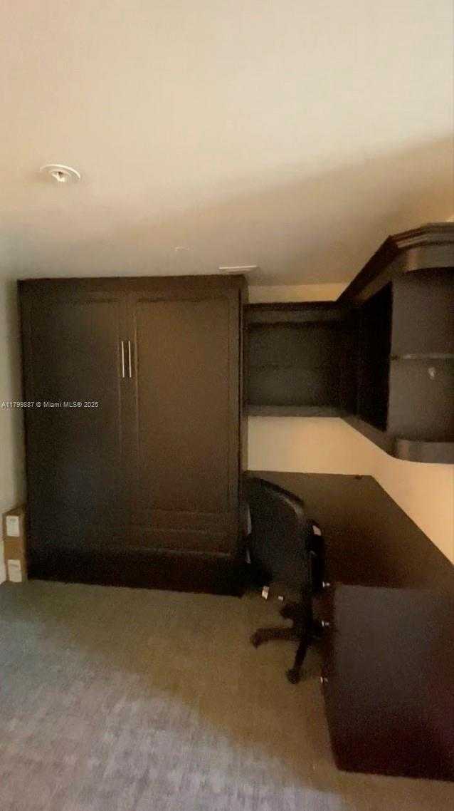 Small Image of 50 MENORES AVE #412, Coral Gables Number 8