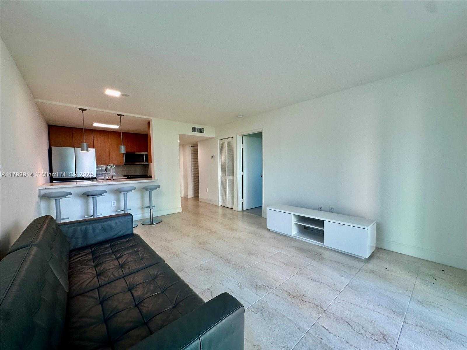 Small Image of 1550 BRICKELL AVE #A-509, Miami Number 4
