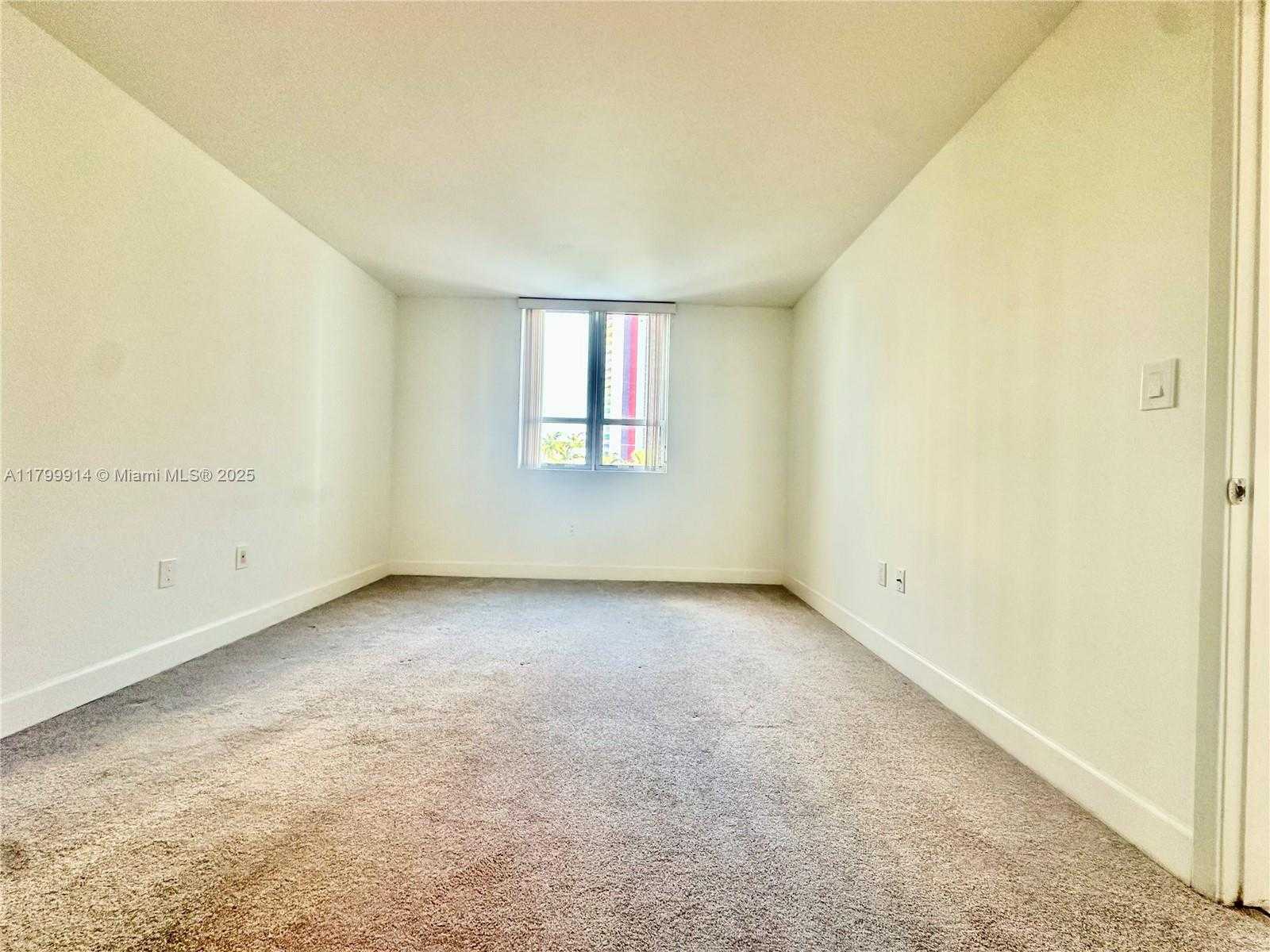 Small Image of 1550 BRICKELL AVE #A-509, Miami Number 6