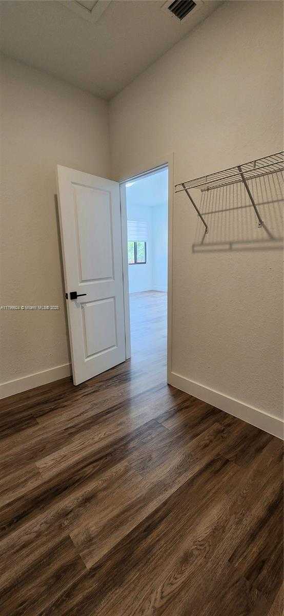 Imagen de Pequeño Objeto