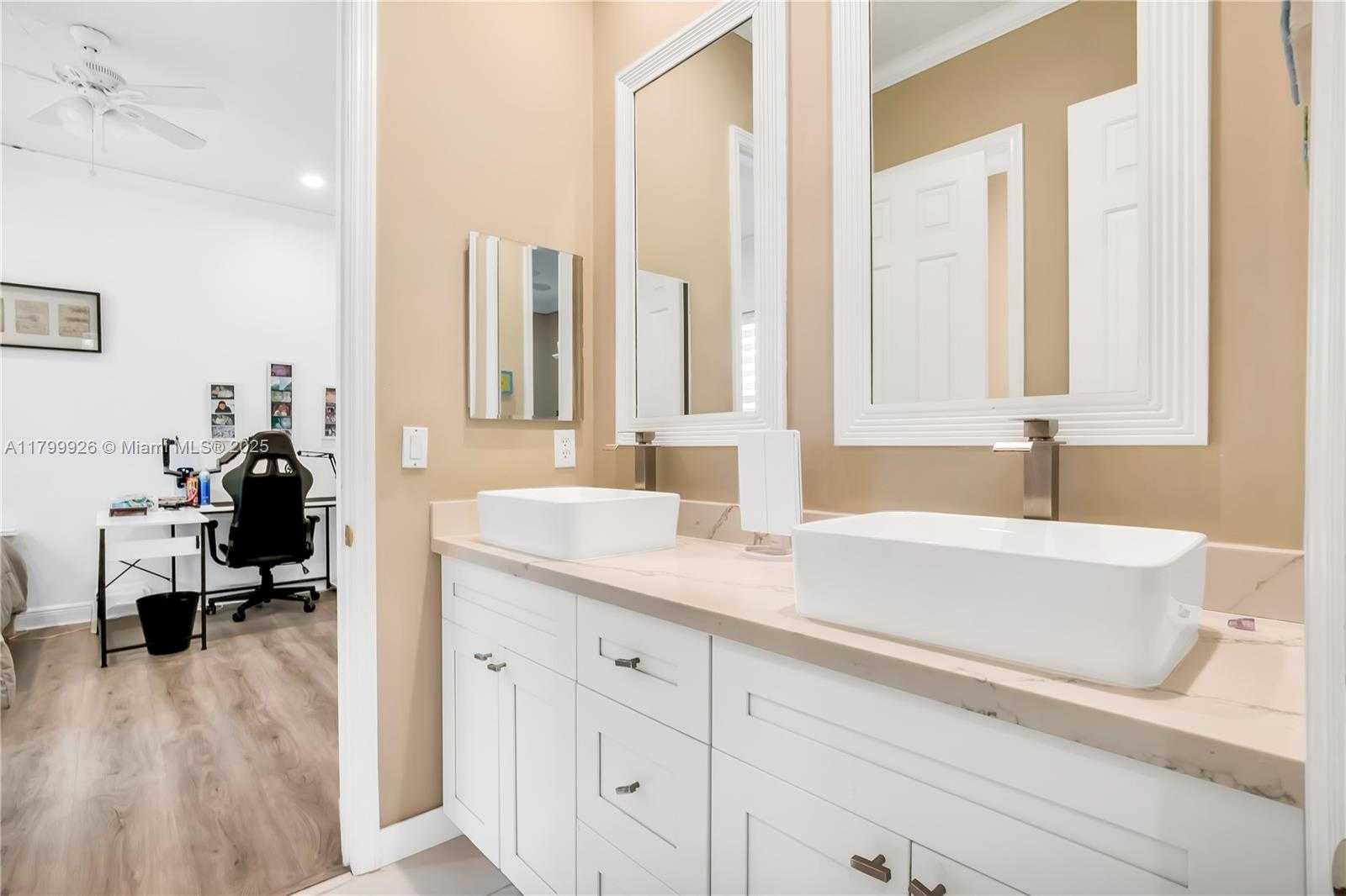 Small Image of 3816 WEST HIBISCUS ST #3816, Weston Number 39