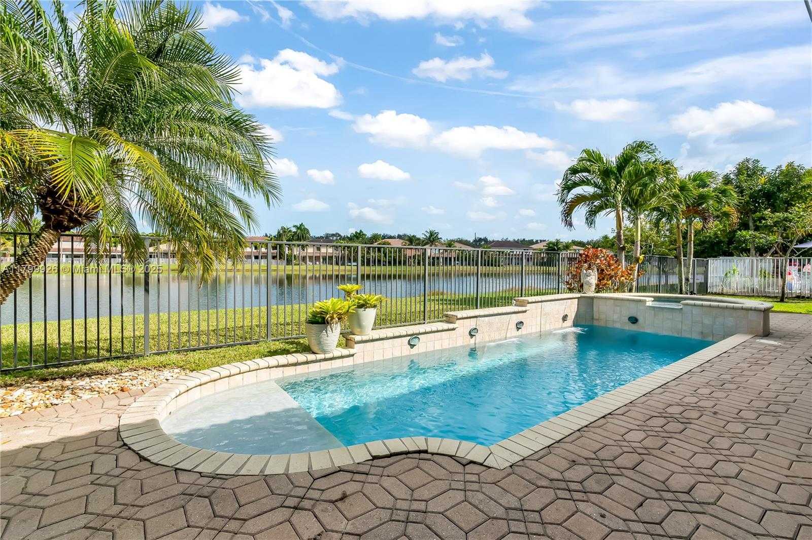 Small Image of 3816 WEST HIBISCUS ST #3816, Weston Number 4