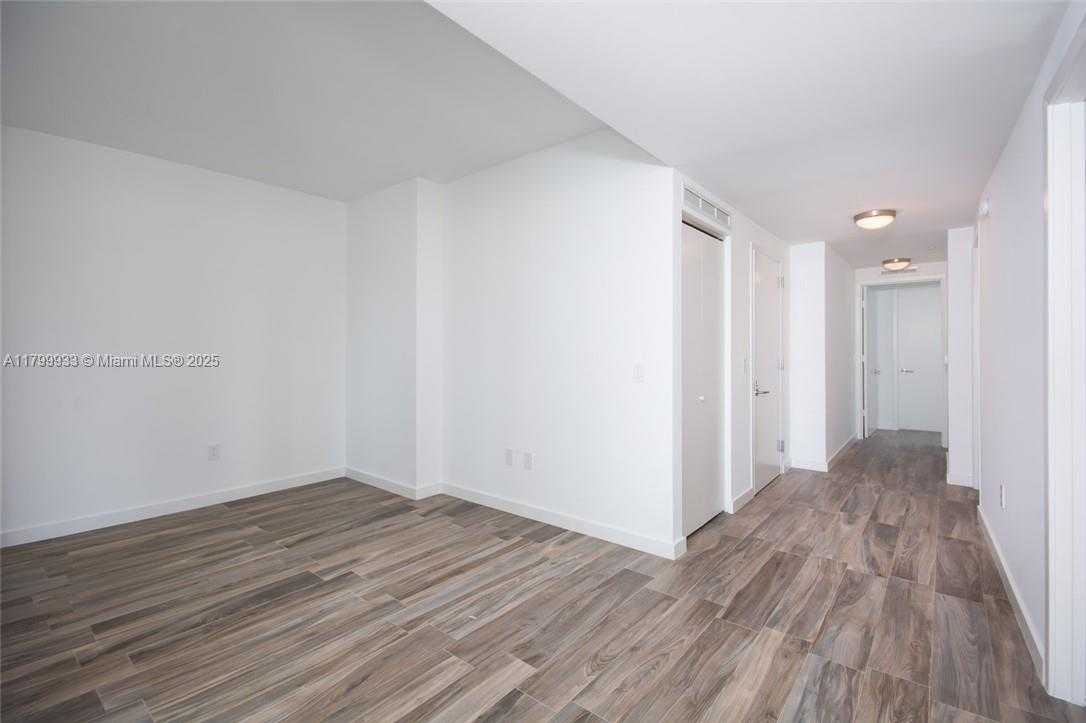 Small Image of 460 NORTH EAST 28 ST #501, Miami Number 8