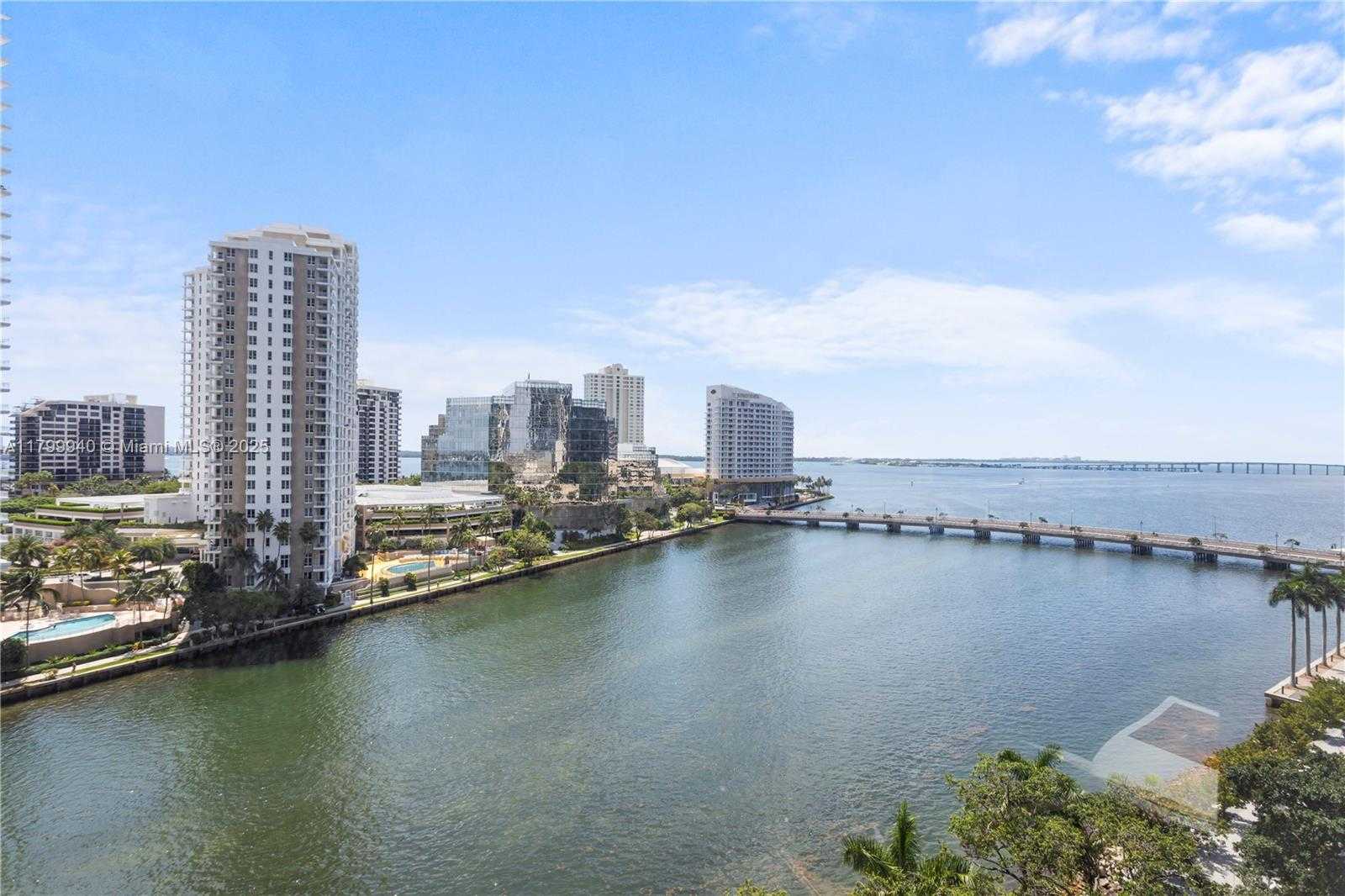 Small Image of 495 BRICKELL AVE #1001, Miami Number 2