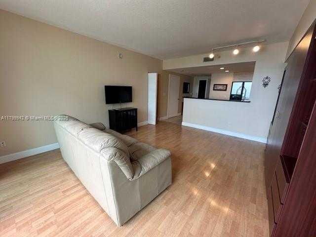 Small Image of 325 SOUTH BISCAYNE BLVD #4320, Miami Number 5