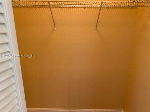 Small Image of 325 SOUTH BISCAYNE BLVD #4320, Miami Number 9