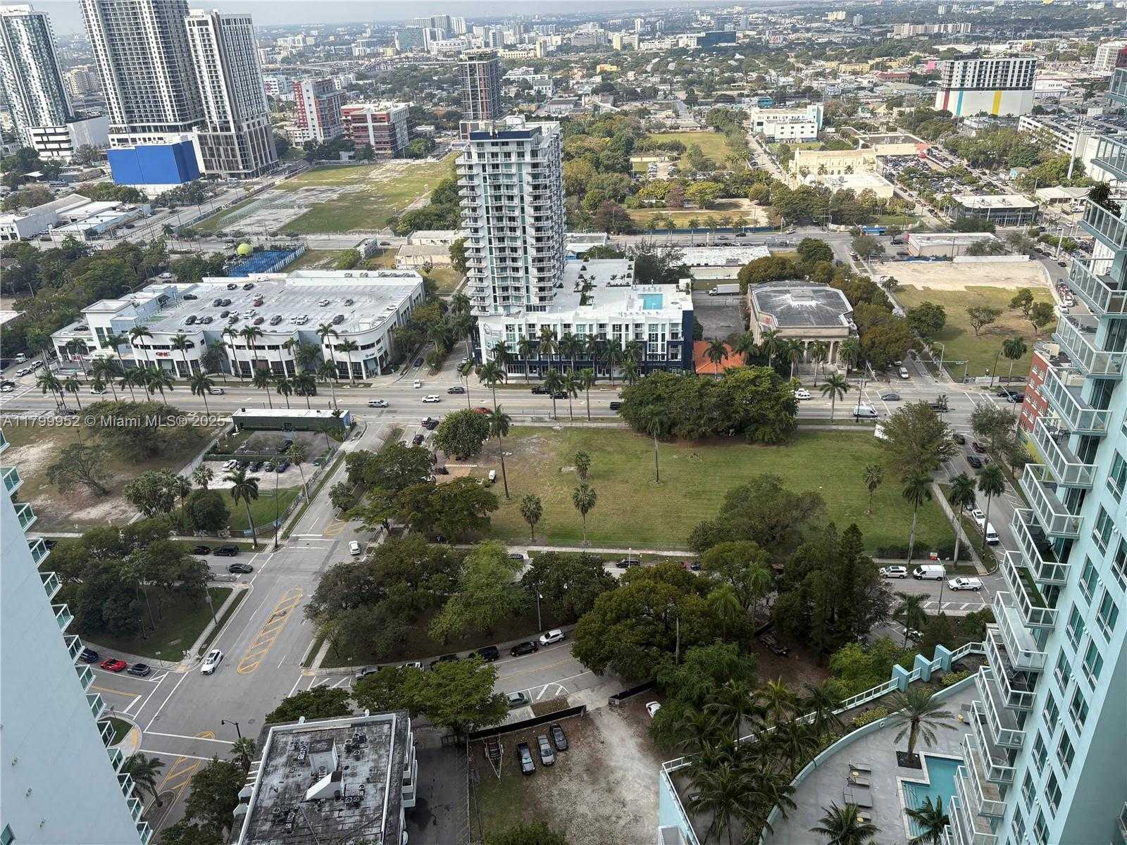Small Image of 1800 NORTH BAYSHORE DR #3508, Miami Number 2