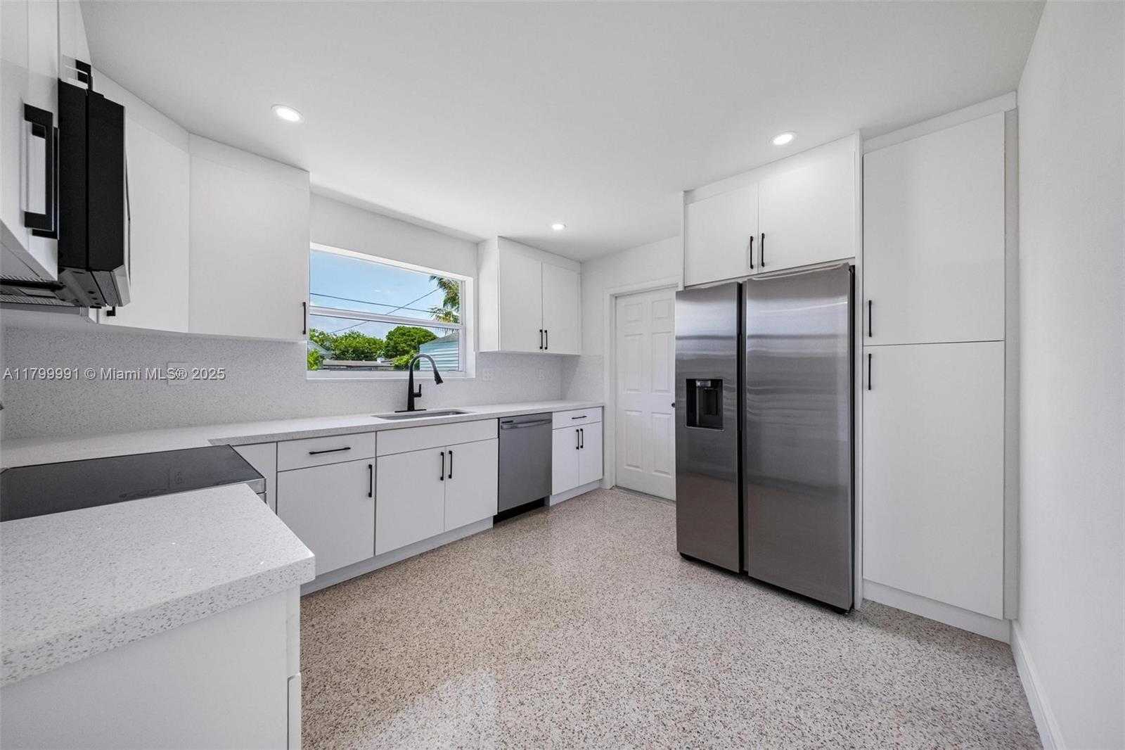 Small Image of 6310 SOUTH WEST 92ND AVE, Miami Number 12
