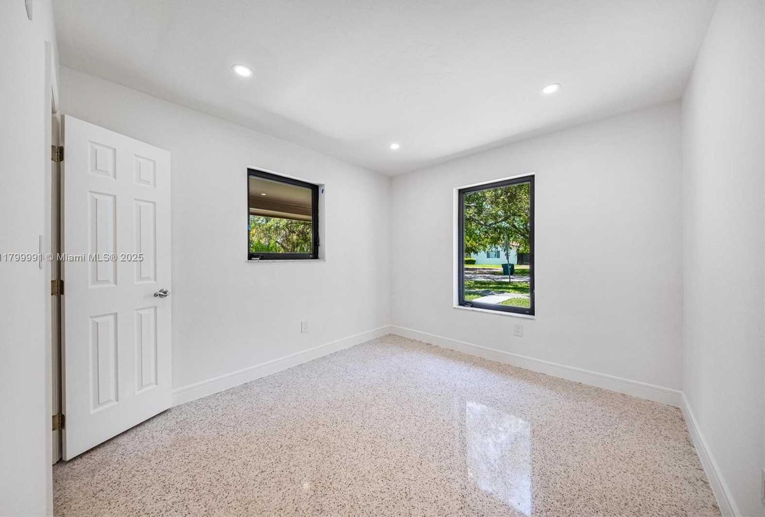 Small Image of 6310 SOUTH WEST 92ND AVE, Miami Number 18
