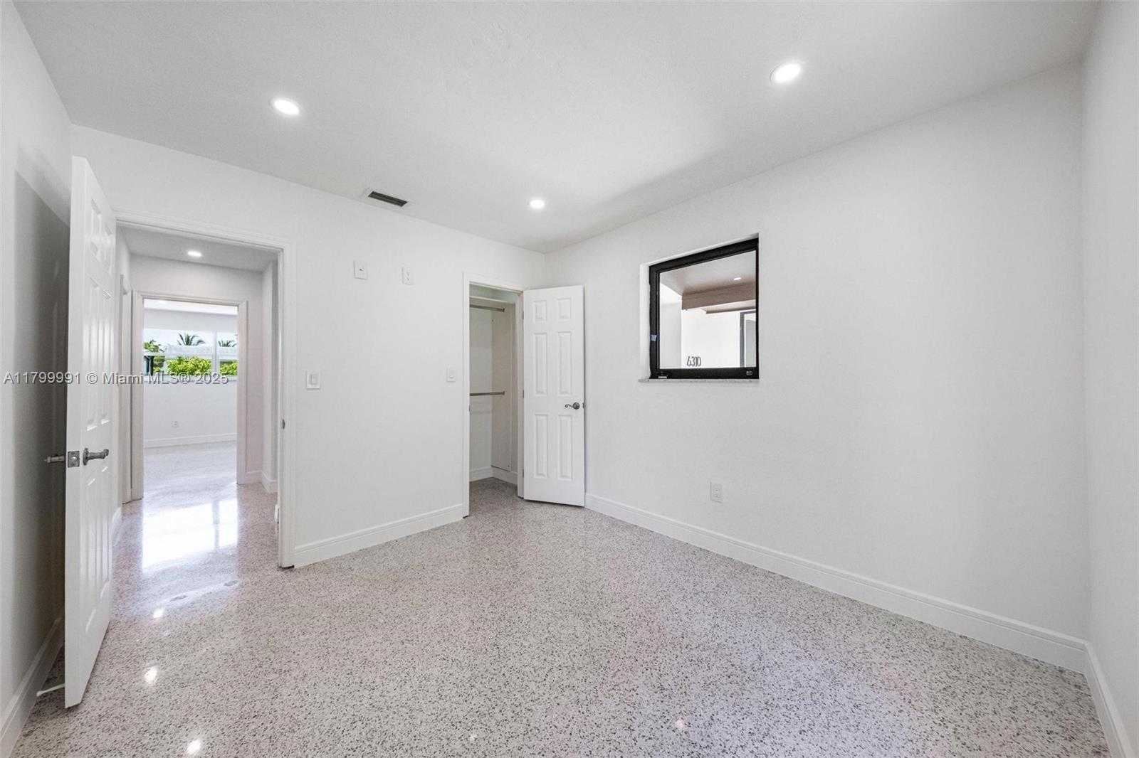 Small Image of 6310 SOUTH WEST 92ND AVE, Miami Number 19