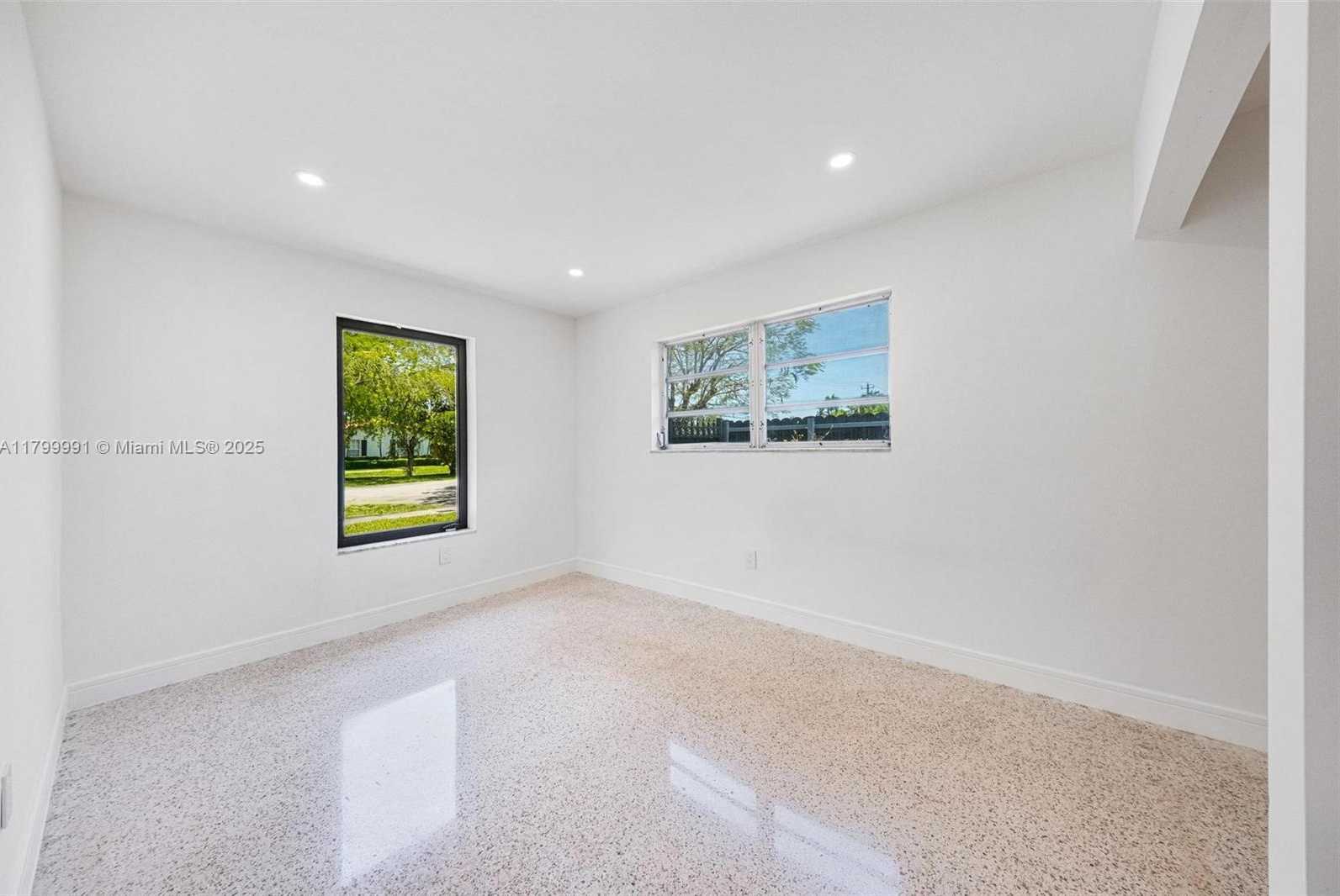 Small Image of 6310 SOUTH WEST 92ND AVE, Miami Number 20